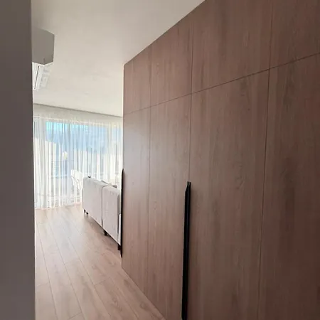 Sekvoja View Apartamento *