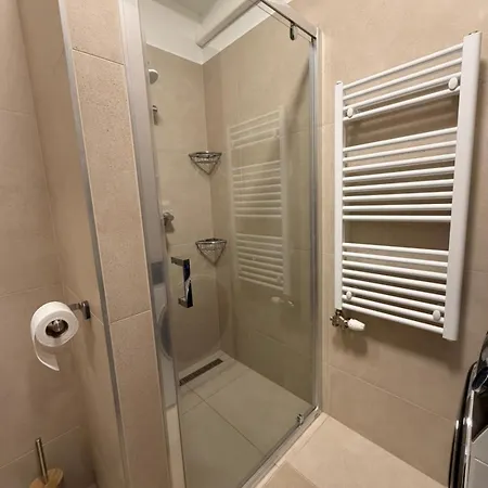 Sekvoja View Apartmán