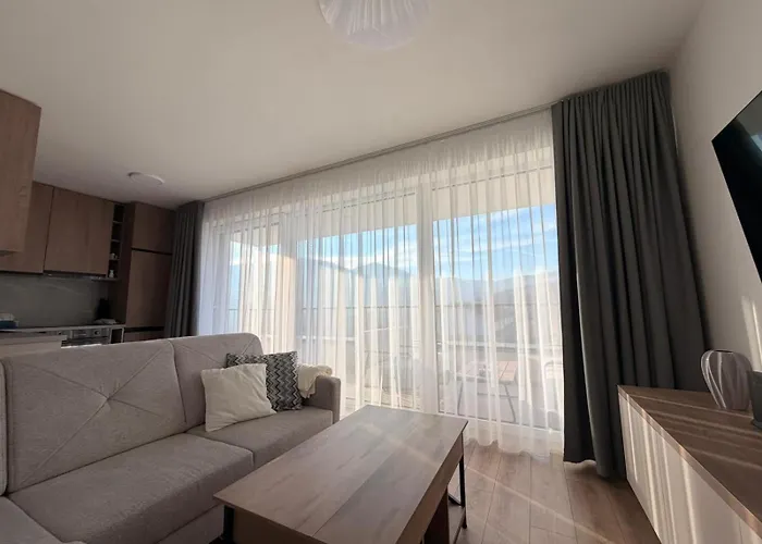 Appartamento Sekvoja View *